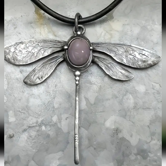 Dragonfly  Bling Necklace Beautiful  Lab Created Gem - Picture 2 of 3